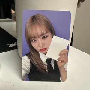 KISS OF LIFE Julie Photocard RARE